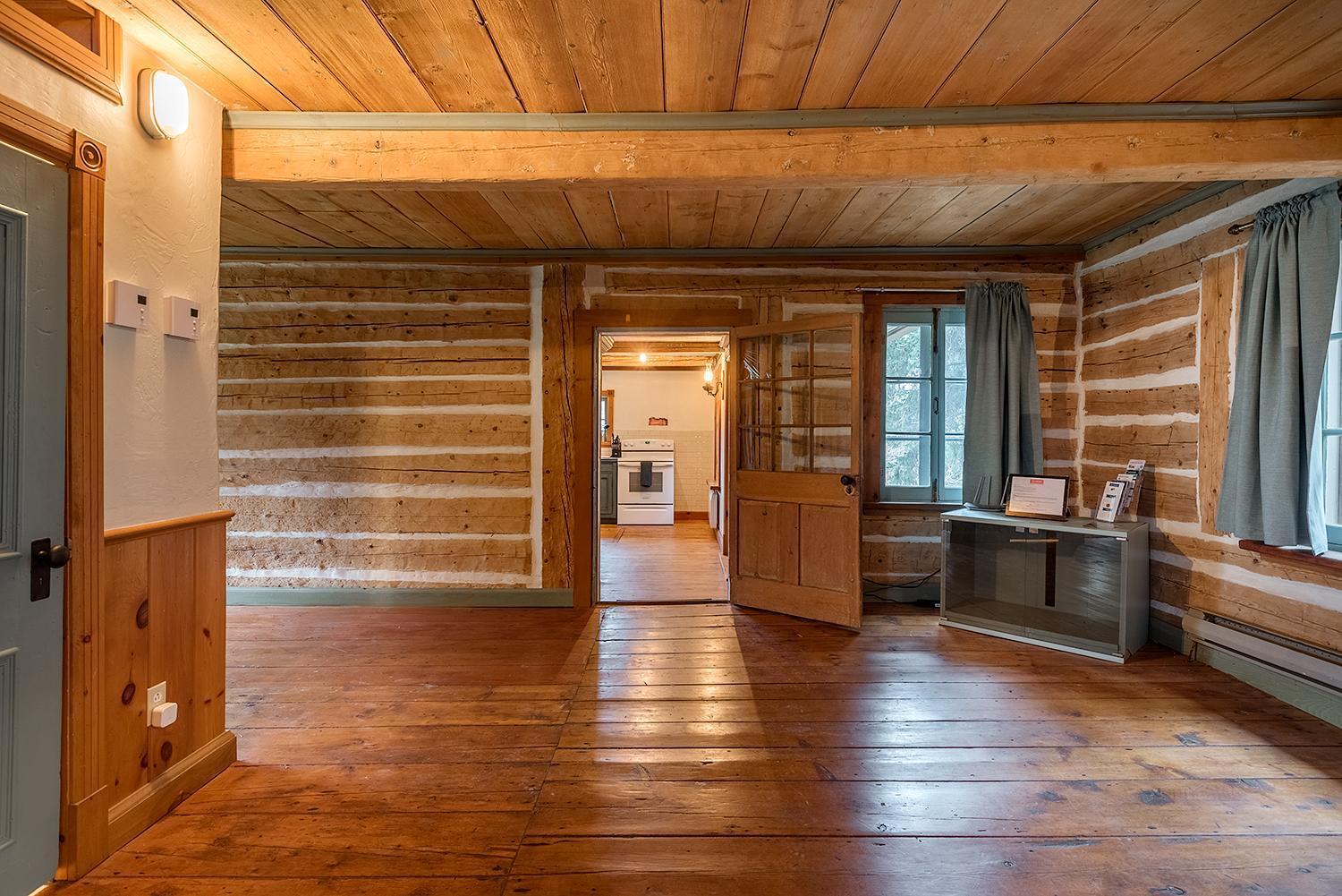Ancestral Wooden Chalet - St-Gabriel De Brandon Mandeville Exterior photo